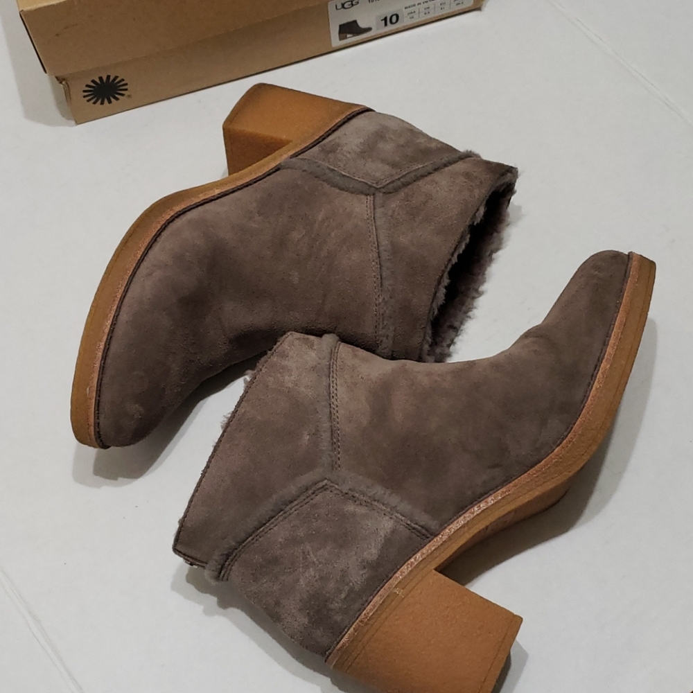 Ugg Kasen Booties - image 1
